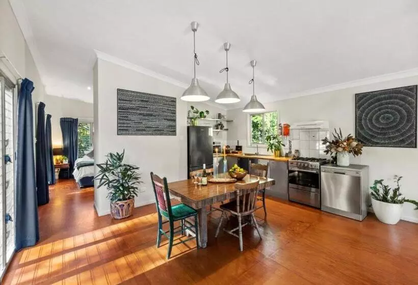 Mavis's Cabins @ Mt Warning