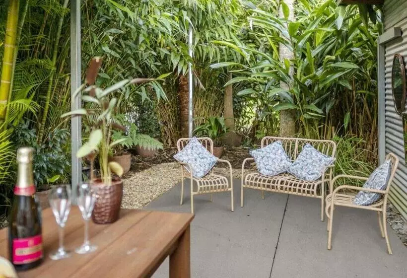 Mavis's Cabins @ Mt Warning