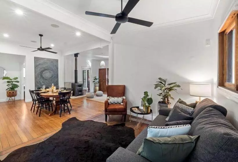 Mavis's Cabins @ Mt Warning