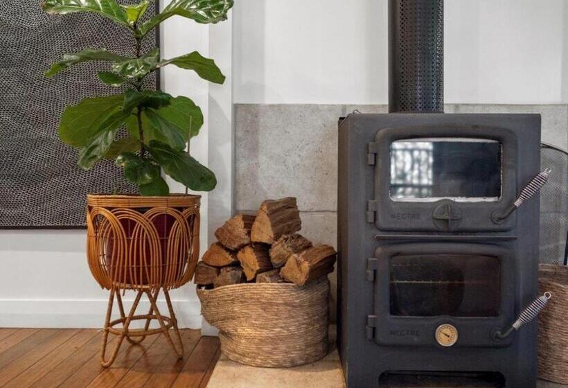 Mavis's Cabins @ Mt Warning