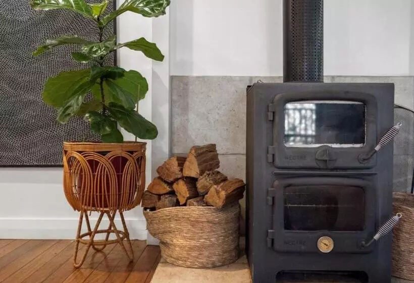 Mavis's Cabins @ Mt Warning