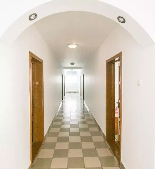 Motel Dracula