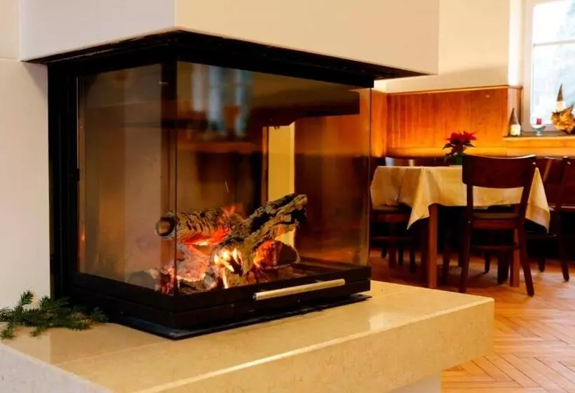 Majatalo Gasthof Zum Goldenen Kreuz