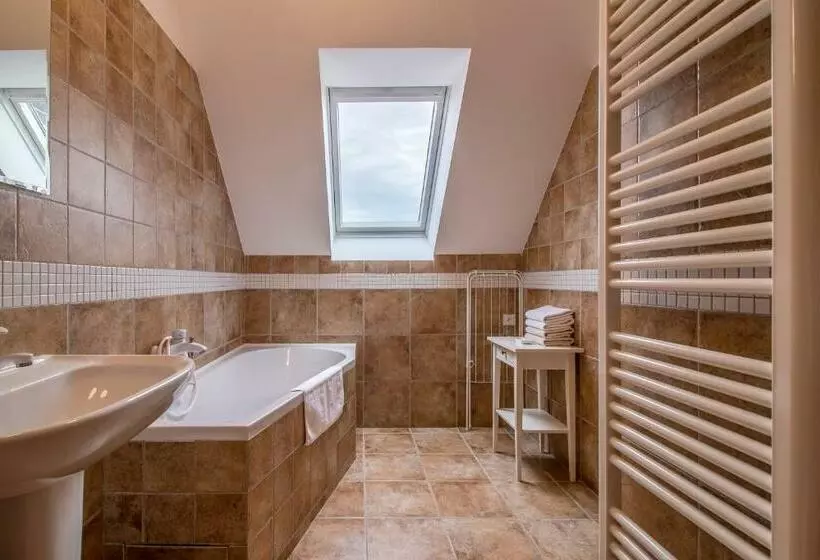 Majatalo Penzion Helga