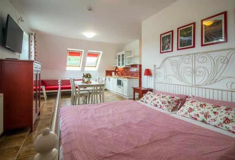 Majatalo Penzion Helga