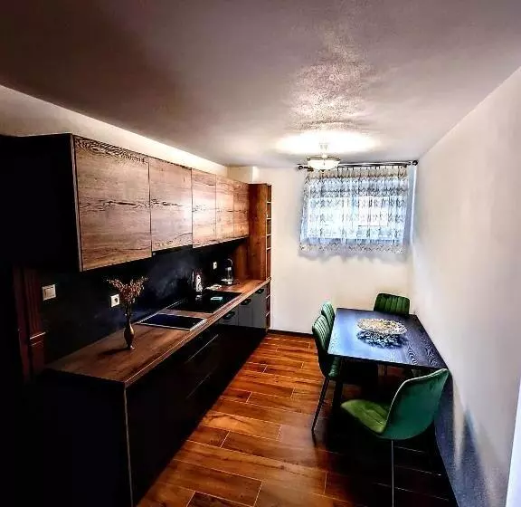 Majatalo Penzion Lucs