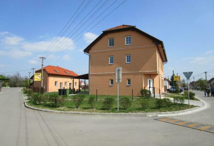 Panzió Penzion Semerád V Hevlíně