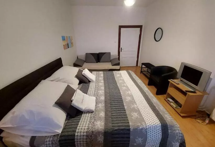 Penzión Skalná Ruža   Kövirózsa Panzió