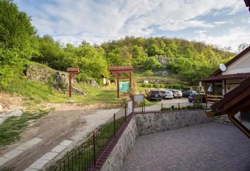 Penzión Skalná Ruža   Kövirózsa Panzió