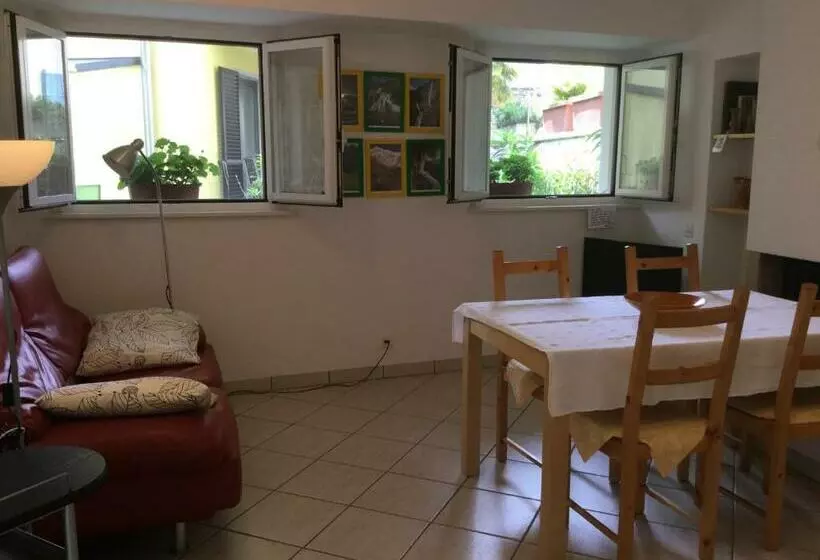 Retkeilymaja Ca Evelina