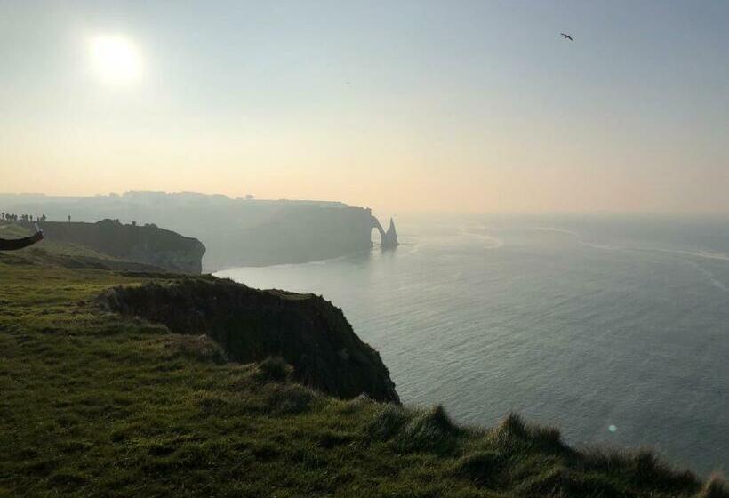 مبيت وإفطار Chambres D'hôtes Aux Ecuries Du Chateau
