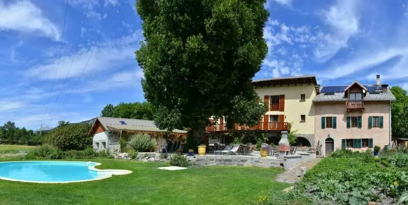 تختخواب و صبحانه L Escale En Ubaye