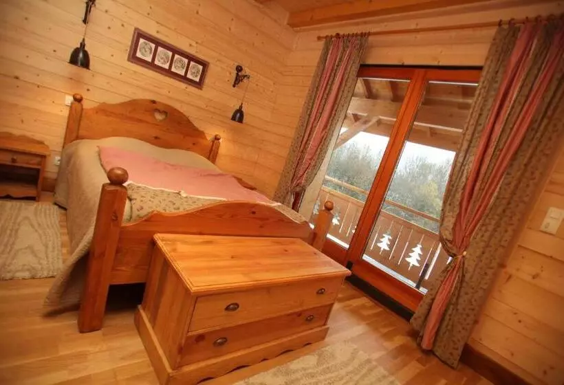 Aamiaismajoitus (B&B) La Tour Du Coq Doré