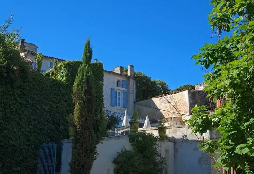 Aamiaismajoitus (B&B) Balade D Aliénor