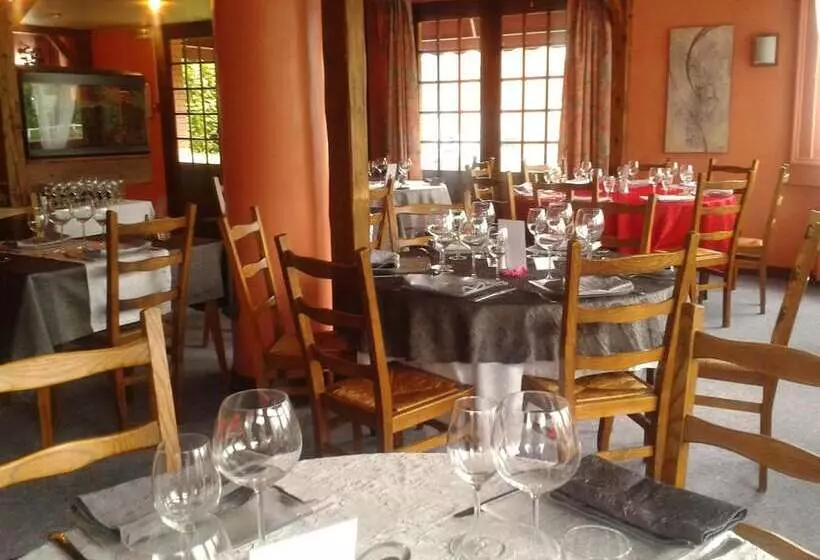 ホテル Logis   Hôtel Restaurant Du Canard