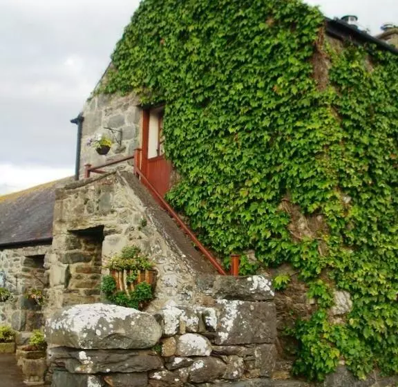 ホテル Ystumgwern Luxury Barn Conversions