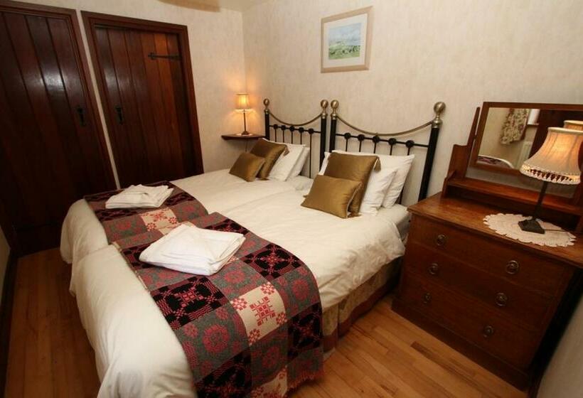 Hotell Ystumgwern Luxury Barn Conversions