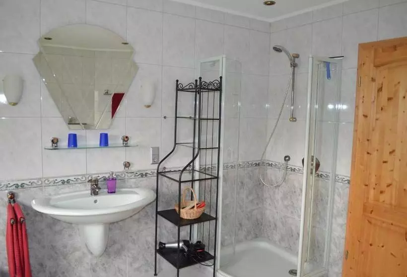 Majatalo Gästehaus Lara