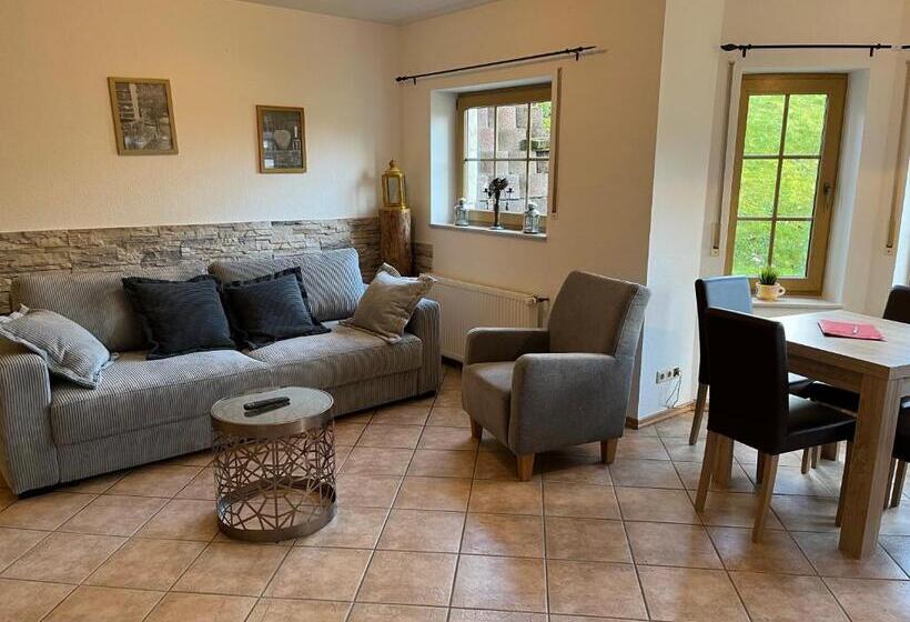 بنسيون Gästehaus Lara