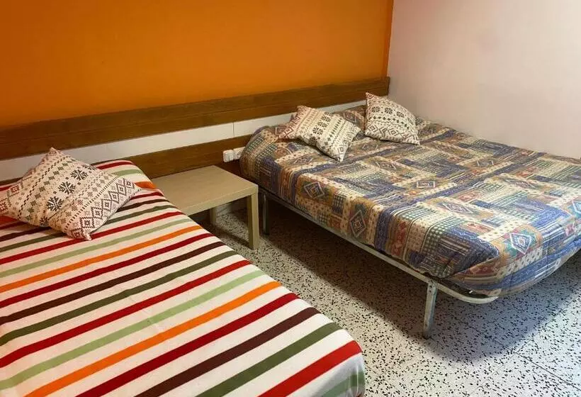 پانسیون Hostal Collsacabra
