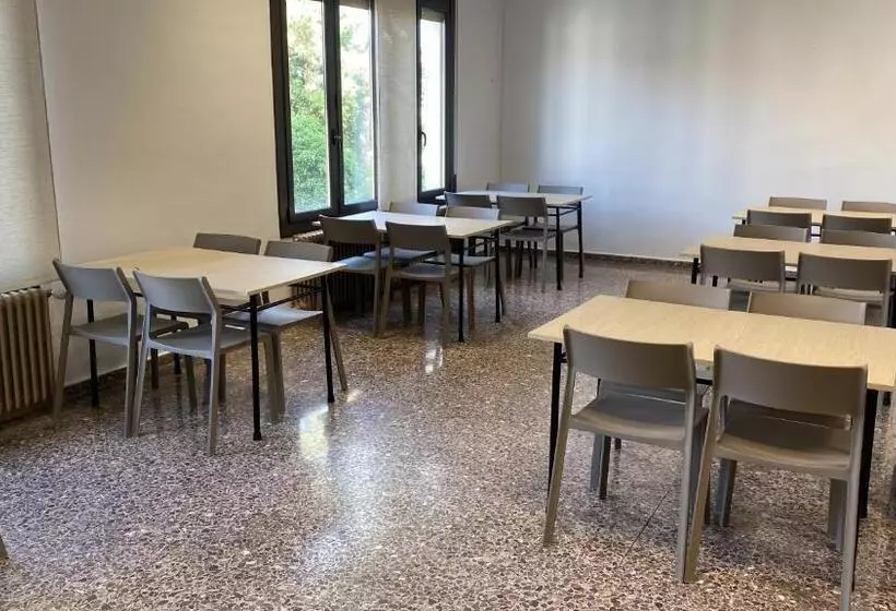 پانسیون Hostal Collsacabra