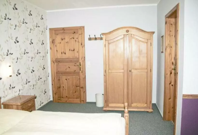 ペンション Landgasthof Fegetasch