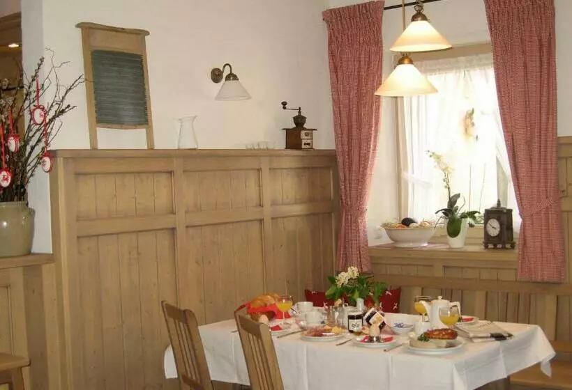 Retkeilymaja Reischacher Hof