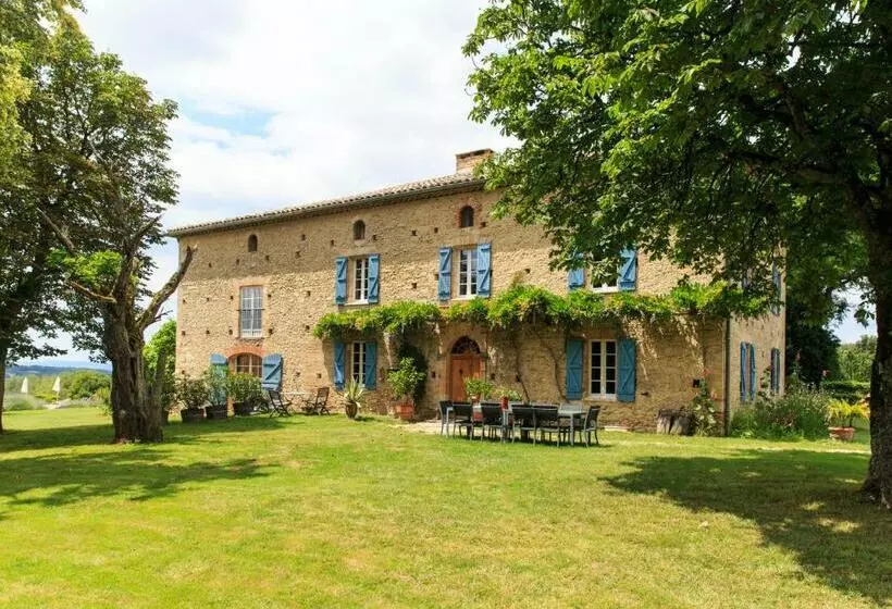 Aamiaismajoitus (B&B) Au Mas Des Calmettes