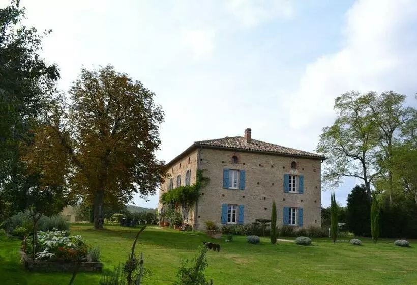 Aamiaismajoitus (B&B) Au Mas Des Calmettes