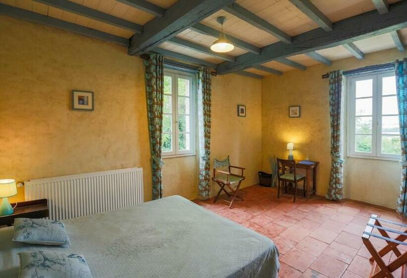 민박 Au Mas Des Calmettes