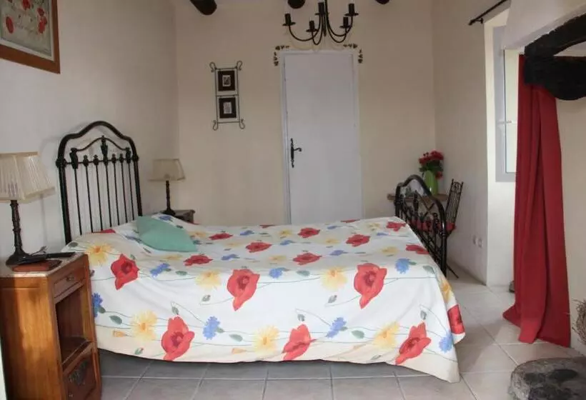 Aamiaismajoitus (B&B) Chez Bacchus