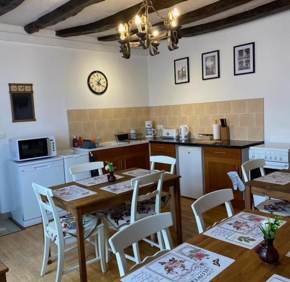 مبيت وإفطار Fleur De Lys