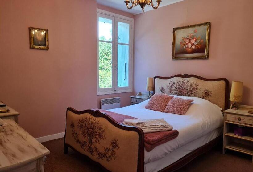 مبيت وإفطار Fleur De Lys