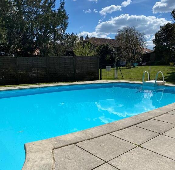 مبيت وإفطار Fleur De Lys