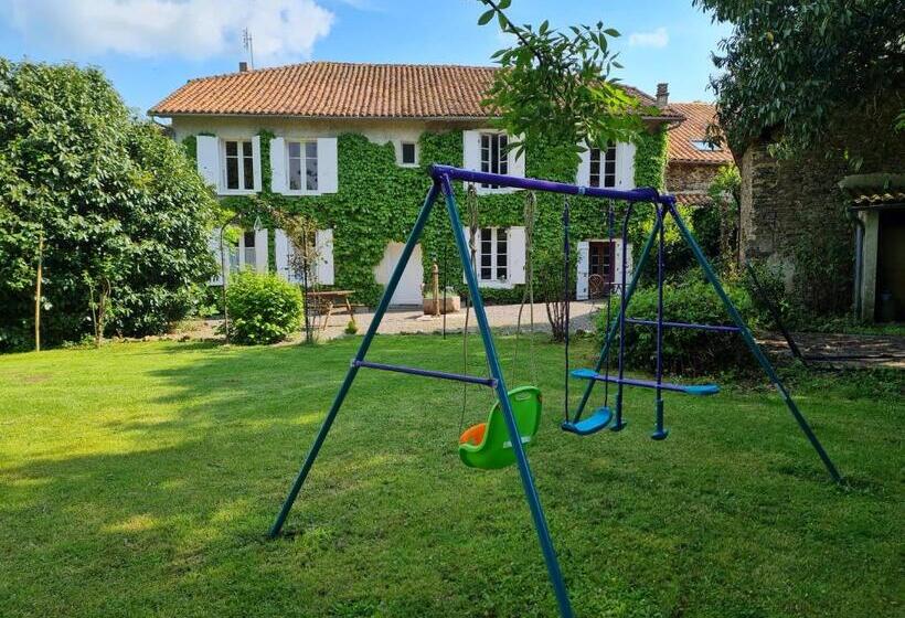 مبيت وإفطار Fleur De Lys