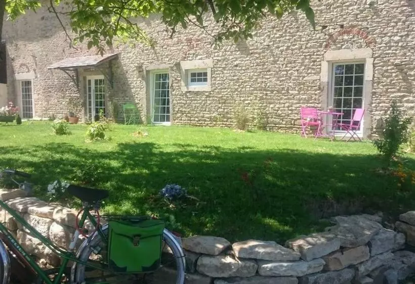 Aamiaismajoitus (B&B) La Grange De Moisey