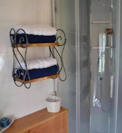 ベッドアンドブレックファースト Le Jardin Des Pierres Brunes