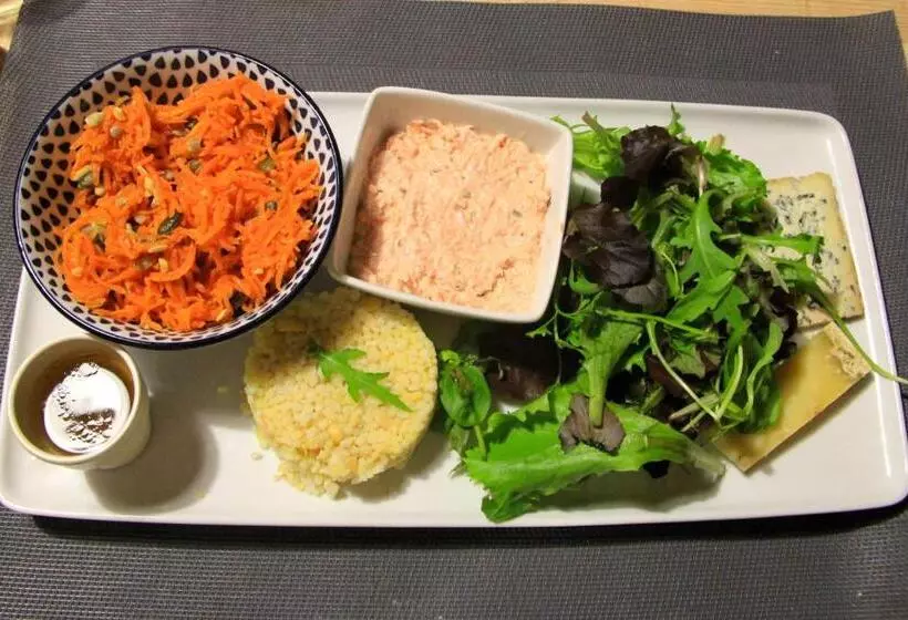 ベッドアンドブレックファースト Le Jardin Des Pierres Brunes