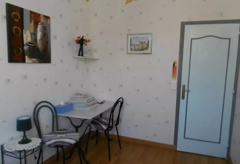 Aamiaismajoitus (B&B) L'eclipse