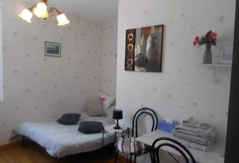 Aamiaismajoitus (B&B) L'eclipse