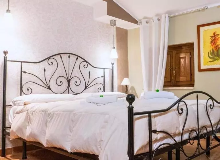 ホテル Al Piccolo Borgo Locanda Con Alloggio