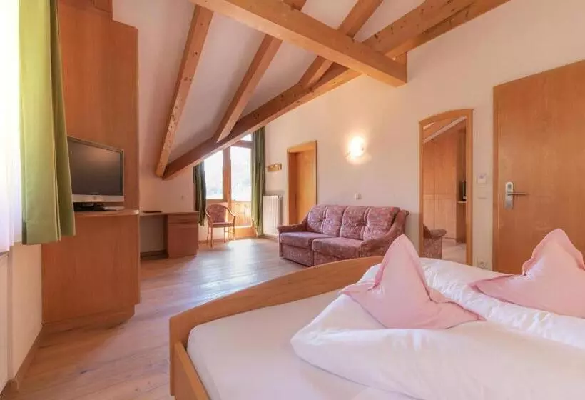 Hotelli Alpenfrieden