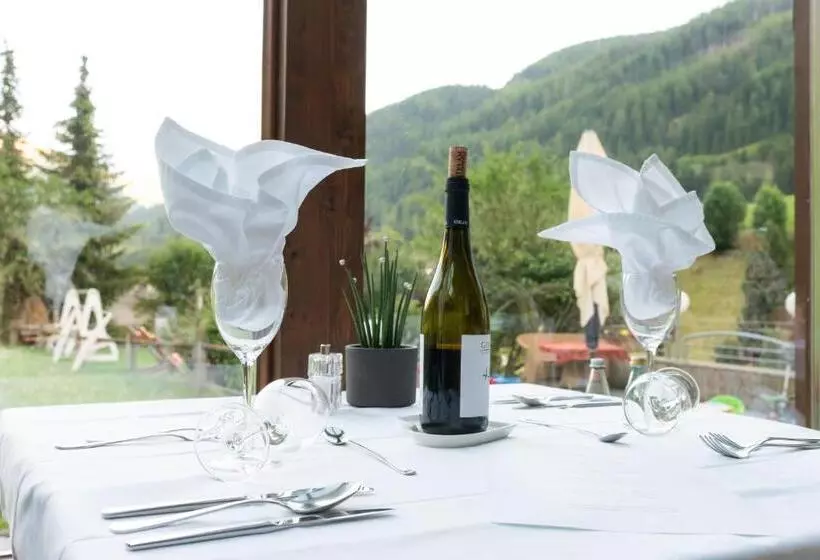 Hotelli Alpenfrieden