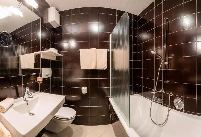 Hotelli Alpenfrieden