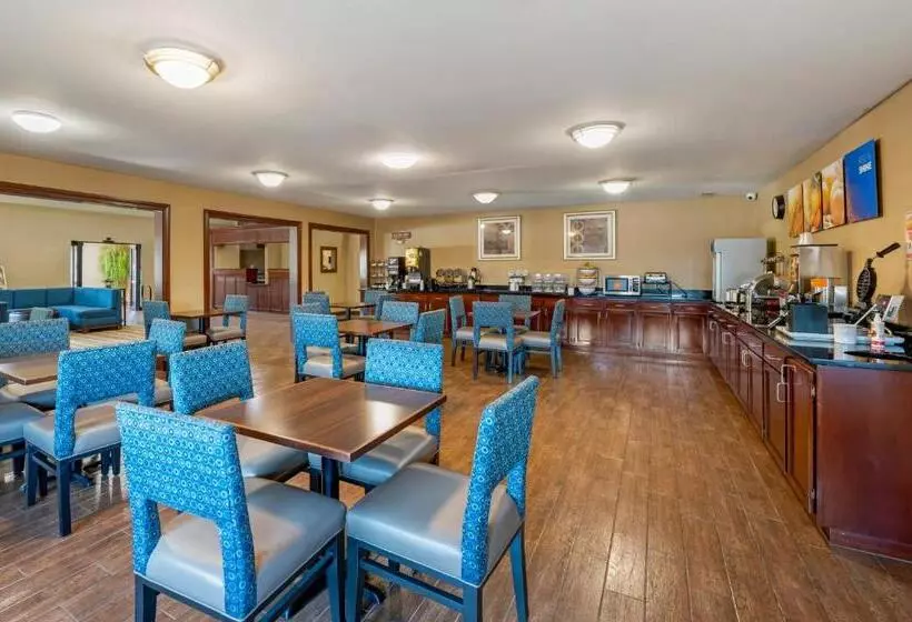 Hotelli Comfort Inn & Suites Cincinnati Eastgate