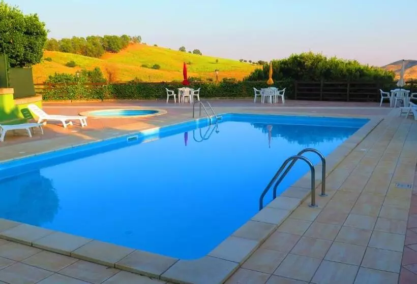 ホテル Eco Bio Agriturismo Santacinnara