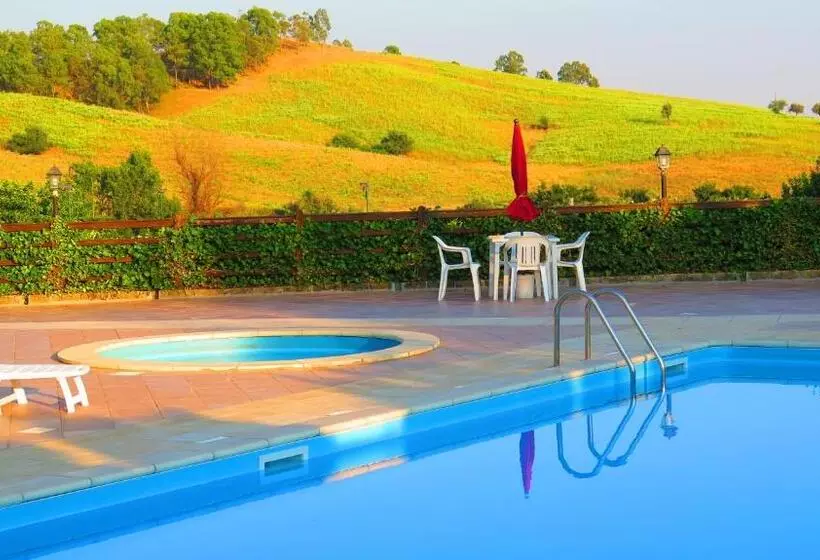 ホテル Eco Bio Agriturismo Santacinnara