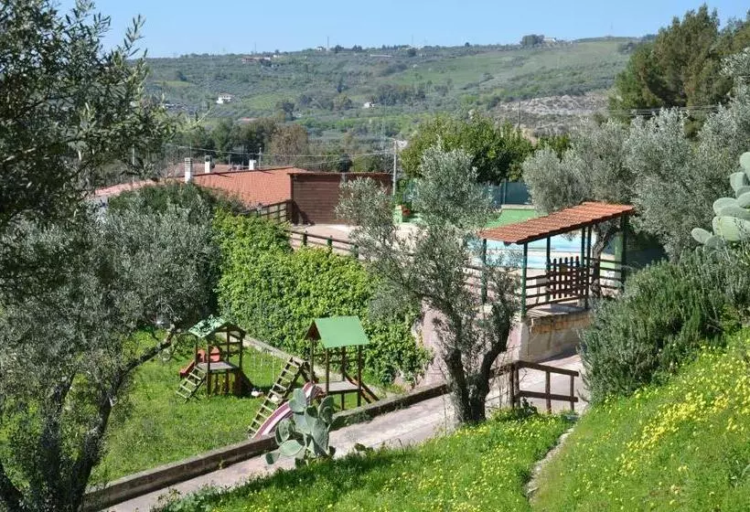 ホテル Eco Bio Agriturismo Santacinnara