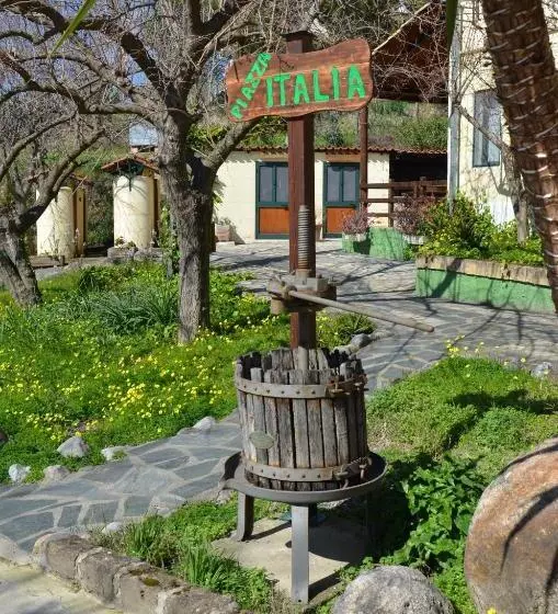 ホテル Eco Bio Agriturismo Santacinnara