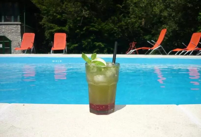 Hotelli Ezüstfenyő